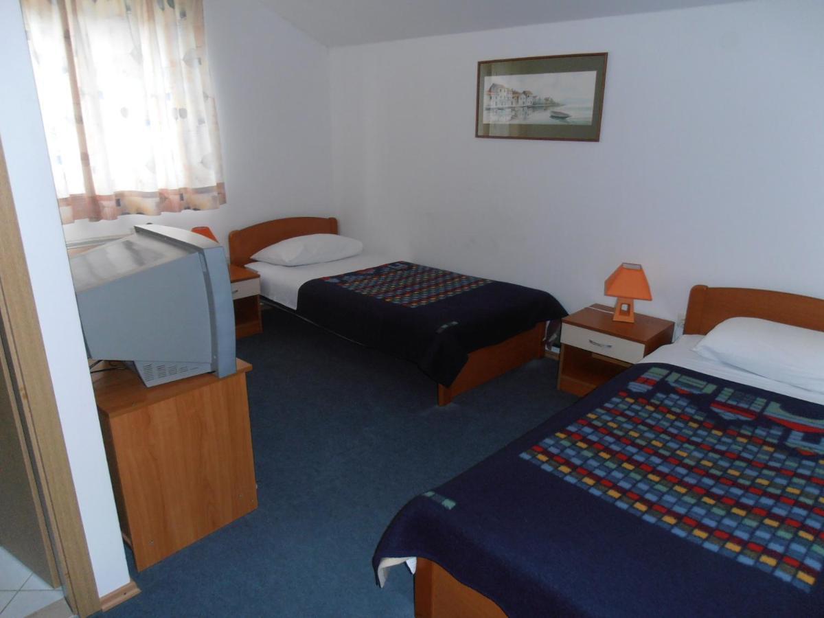 Hotel Metković Esterno foto