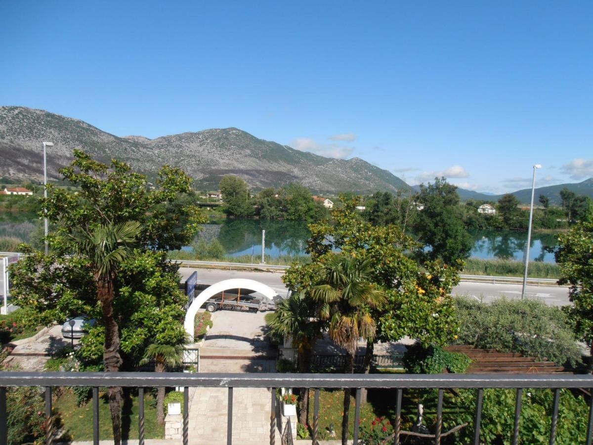 Hotel Metković Esterno foto