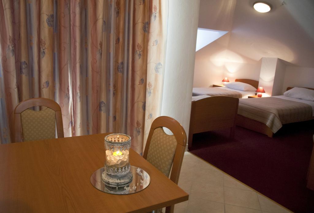 Hotel Metković Esterno foto
