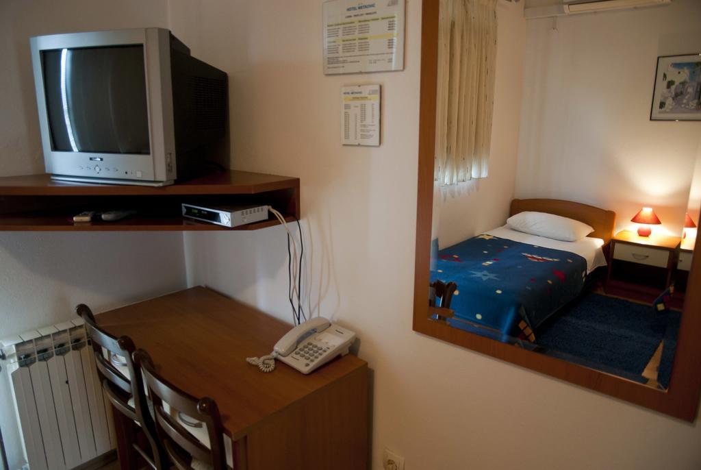 Hotel Metković Esterno foto
