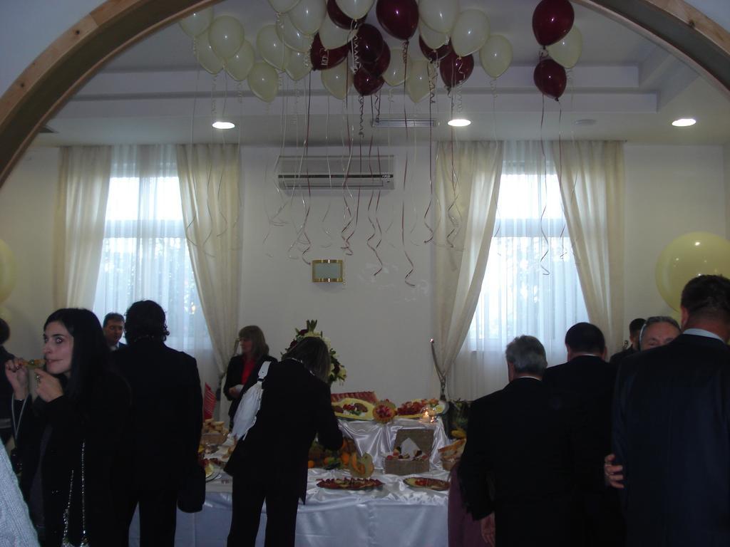 Hotel Metković Esterno foto
