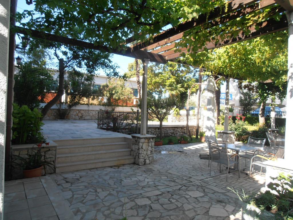 Hotel Metković Esterno foto