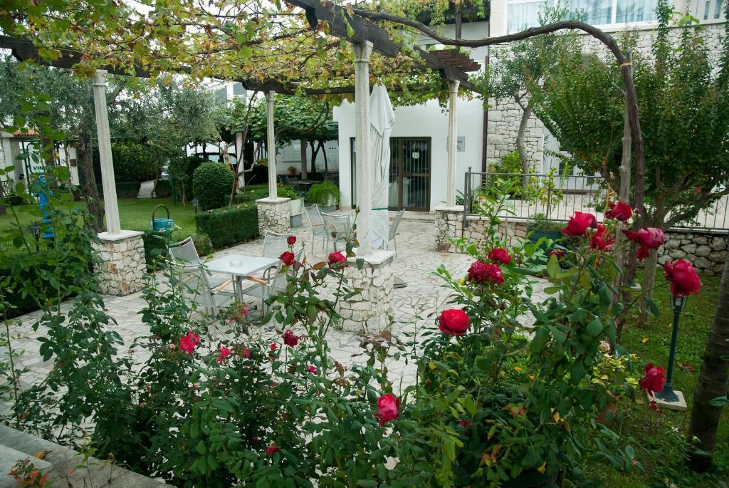 Hotel Metković Esterno foto